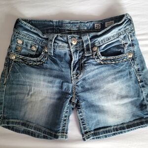 Miss Me Signature Jean short, size 25
